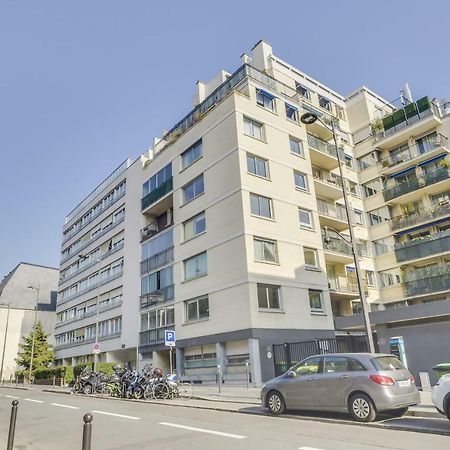 Charming Apartment With Terrace By Weekome Париж Екстериор снимка