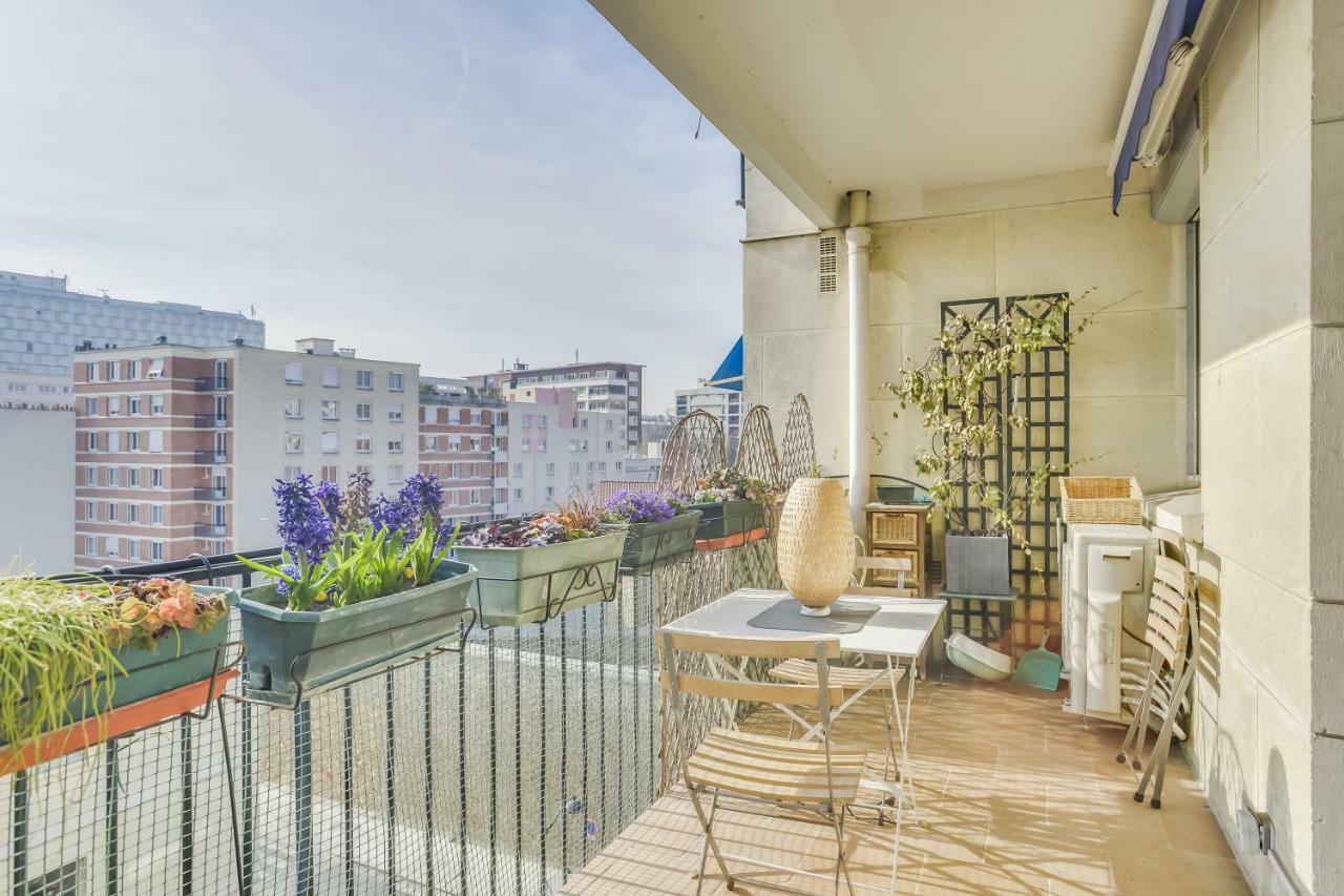 Charming Apartment With Terrace By Weekome Париж Екстериор снимка